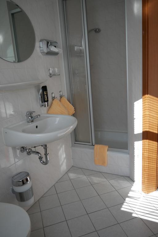 Hotel Garni Brauhof Niederwiesa מראה חיצוני תמונה