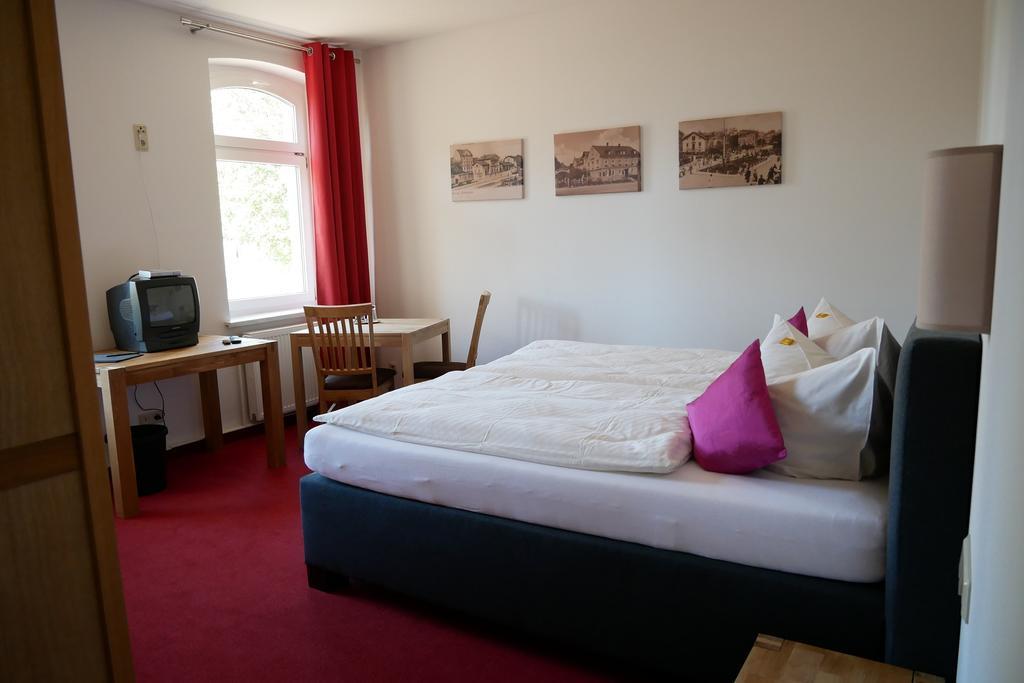 Hotel Garni Brauhof Niederwiesa מראה חיצוני תמונה